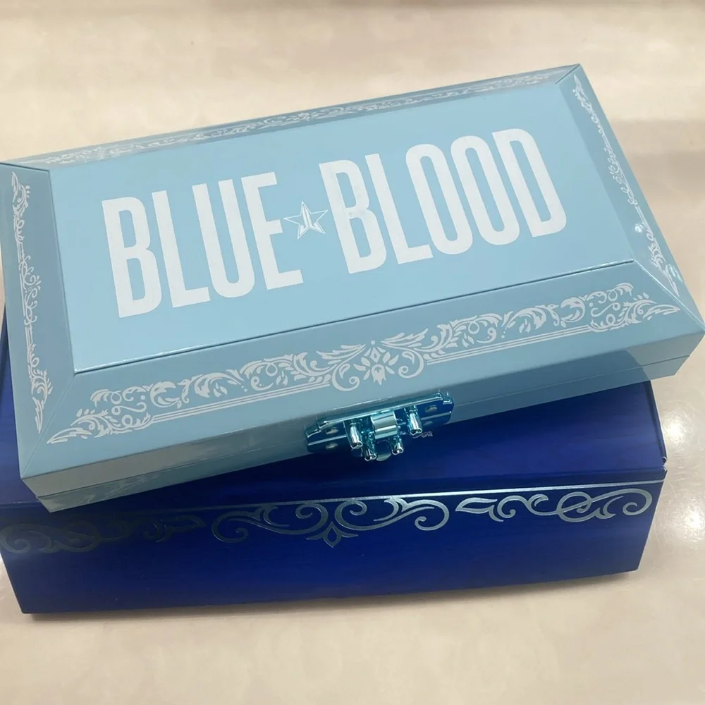 Blue blood eye shadow palette‎ by Jeffree Starr